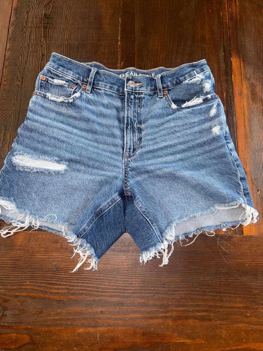 American Eagle Relaxed Distressed Women’s Shorts